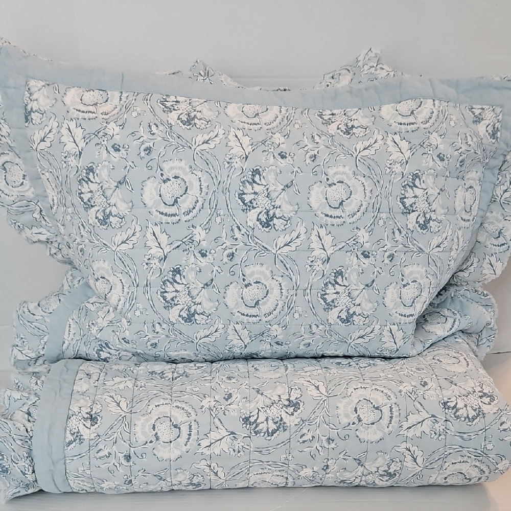 Rachel Zoe Floral Blues White Quilted Shabby Chic Twin Coverlet Pillow Sham Set